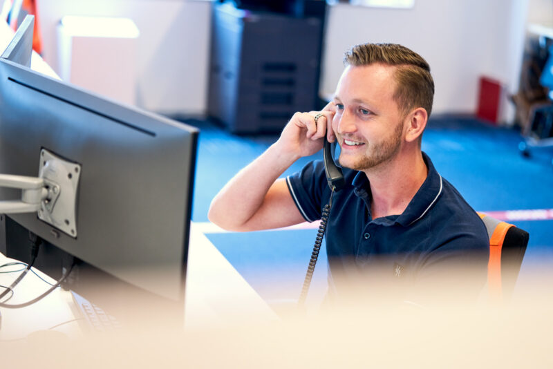 contact opnemen